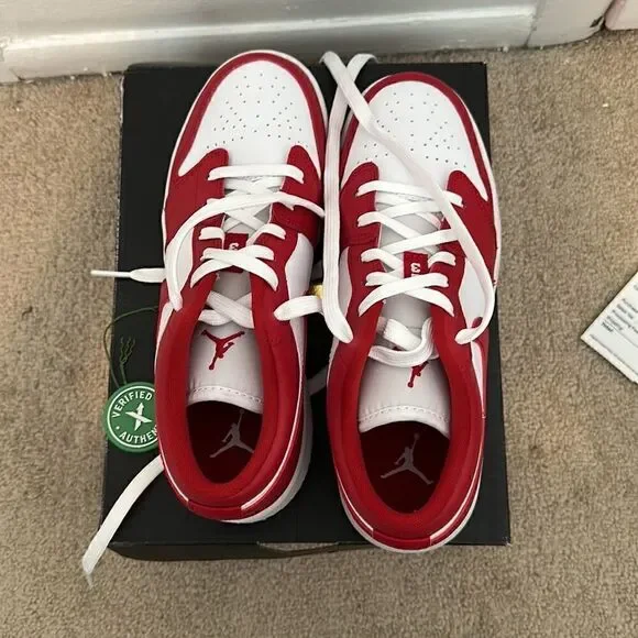Nike Dunk 5.5Y women’s 7. Red and white